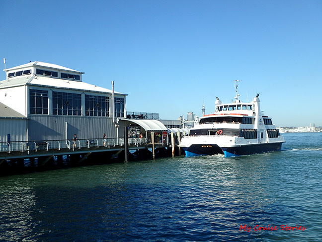 ferry from Devonport to Auckland