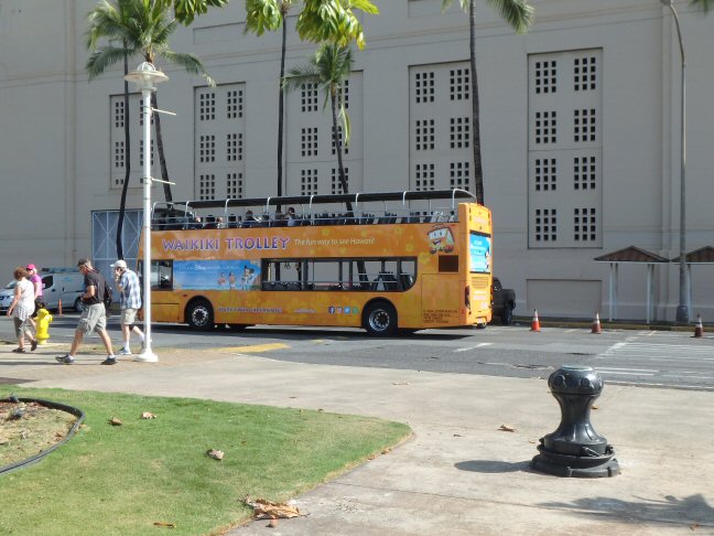 Honolulu bus tour