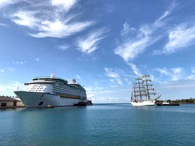 ships in Honolulu
